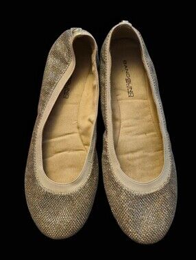 Bandolino Light Gold Glitter Ballet Flats. Size 8 US.